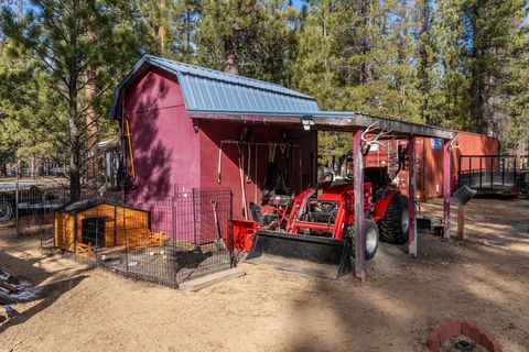 Tiny photo for 52739 Ammon Road, La Pine, OR 97739 (MLS # 220214317)