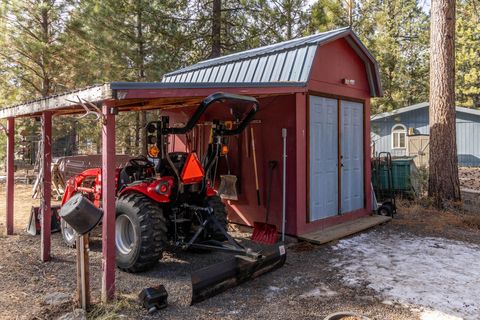 Tiny photo for 52739 Ammon Road, La Pine, OR 97739 (MLS # 220214317)