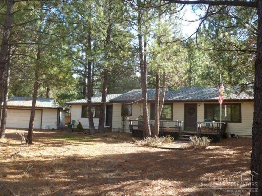 Here's Buying Power This single level, 1772 sq. ft. Tollgate home is waiting for its next owner. 3 bedrooms, 2 baths, separate family room and an eat-in kitchen are a few of the perks this house has to offer. Newer 40 year roof and exterior paint. Front and back decks and a double car detached garage. A bit of updating and you'll be the envy of the neighborhood. Oversized Tollgate lot (.62 acre) that backs to common land. Enjoy the tennis, basketball, rec center and summer pool.