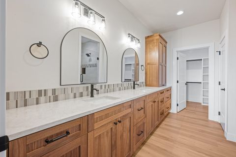 Tiny photo for 16768 Sandy Court, La Pine, OR 97739 (MLS # 220217032)