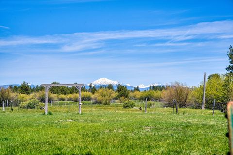 Tiny photo for 16768 Sandy Court, La Pine, OR 97739 (MLS # 220217032)