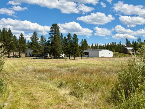 Tiny photo for 16768 Sandy Court, La Pine, OR 97739 (MLS # 220217032)