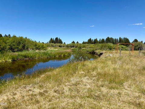 Tiny photo for 16768 Sandy Court, La Pine, OR 97739 (MLS # 220217032)