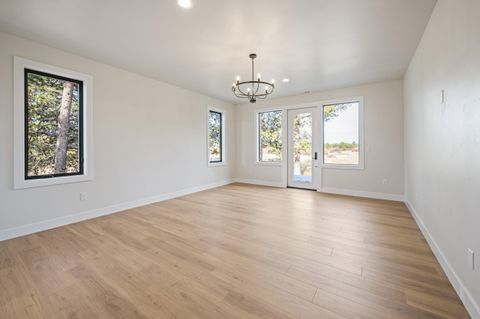 Tiny photo for 16768 Sandy Court, La Pine, OR 97739 (MLS # 220217032)