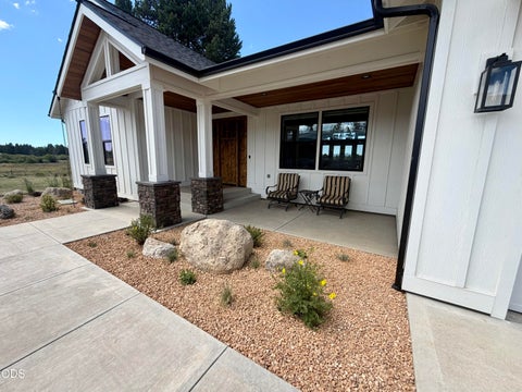 Tiny photo for 16768 Sandy Court, La Pine, OR 97739 (MLS # 220217032)