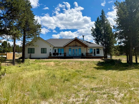 Tiny photo for 16768 Sandy Court, La Pine, OR 97739 (MLS # 220217032)
