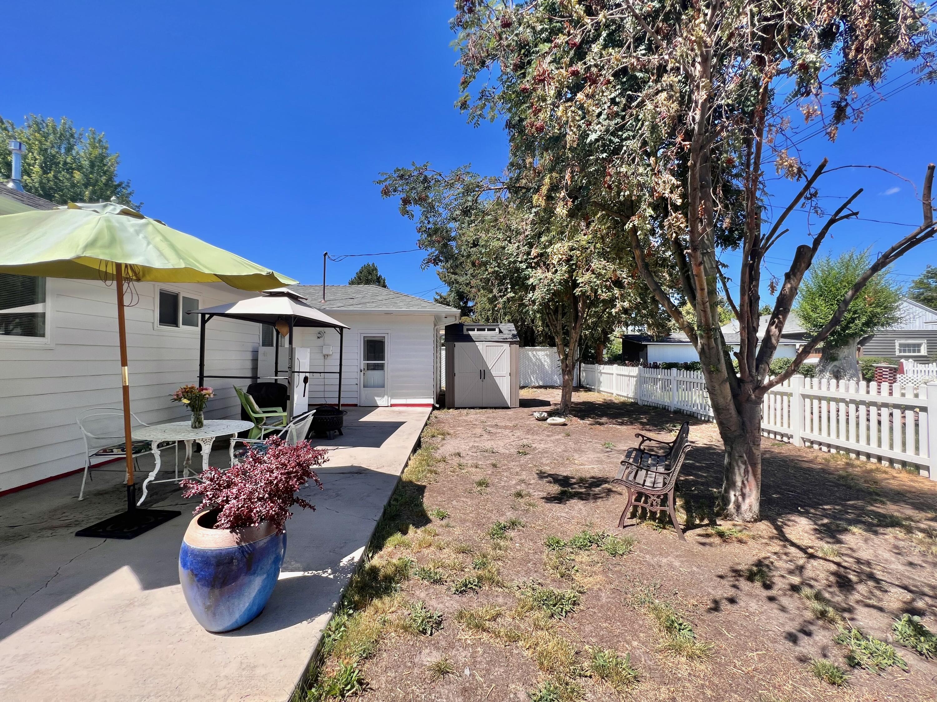 Old Orchard Manor - Residential