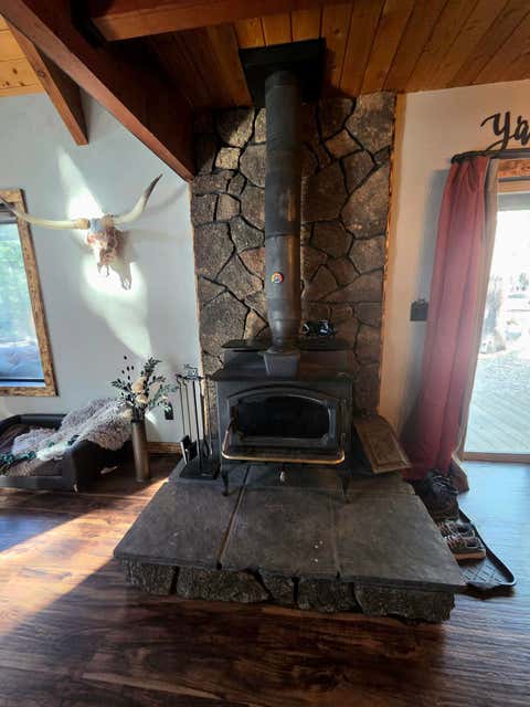 Tiny photo for 14759 Longleaf Pine, La Pine, OR 97739 (MLS # 220218740)