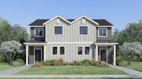 Photo of 743 NW Upas Ave, Redmond, OR 97756 (MLS # 220220210)