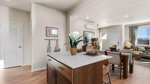 Tiny photo for 62612 NE Lawler Place, Bend, OR 97701 (MLS # 220212583)