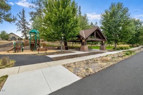 Tiny photo for 904 E Horse Back Trail, Sisters, OR 97759 (MLS # 220228243)