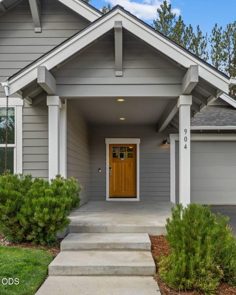 Tiny photo for 904 E Horse Back Trail, Sisters, OR 97759 (MLS # 220228243)