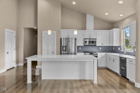 Tiny photo for 904 E Horse Back Trail, Sisters, OR 97759 (MLS # 220228243)