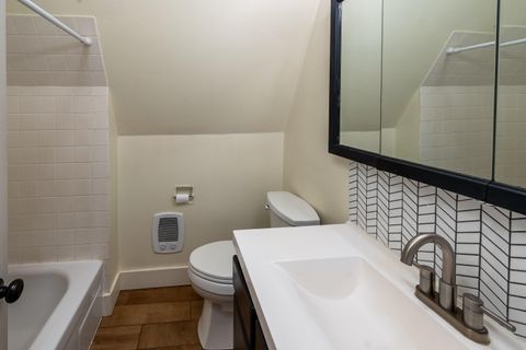 Tiny photo for 5325 NW Jackpine Avenue, Redmond, OR 97756 (MLS # 220211647)