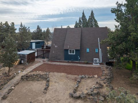 Tiny photo for 5325 NW Jackpine Avenue, Redmond, OR 97756 (MLS # 220211647)