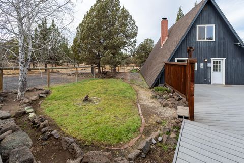 Tiny photo for 5325 NW Jackpine Avenue, Redmond, OR 97756 (MLS # 220211647)