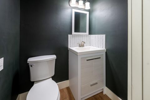 Tiny photo for 5325 NW Jackpine Avenue, Redmond, OR 97756 (MLS # 220211647)