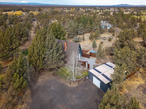 Tiny photo for 5325 NW Jackpine Avenue, Redmond, OR 97756 (MLS # 220211647)