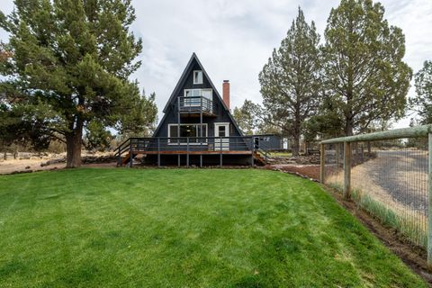 Tiny photo for 5325 NW Jackpine Avenue, Redmond, OR 97756 (MLS # 220211647)