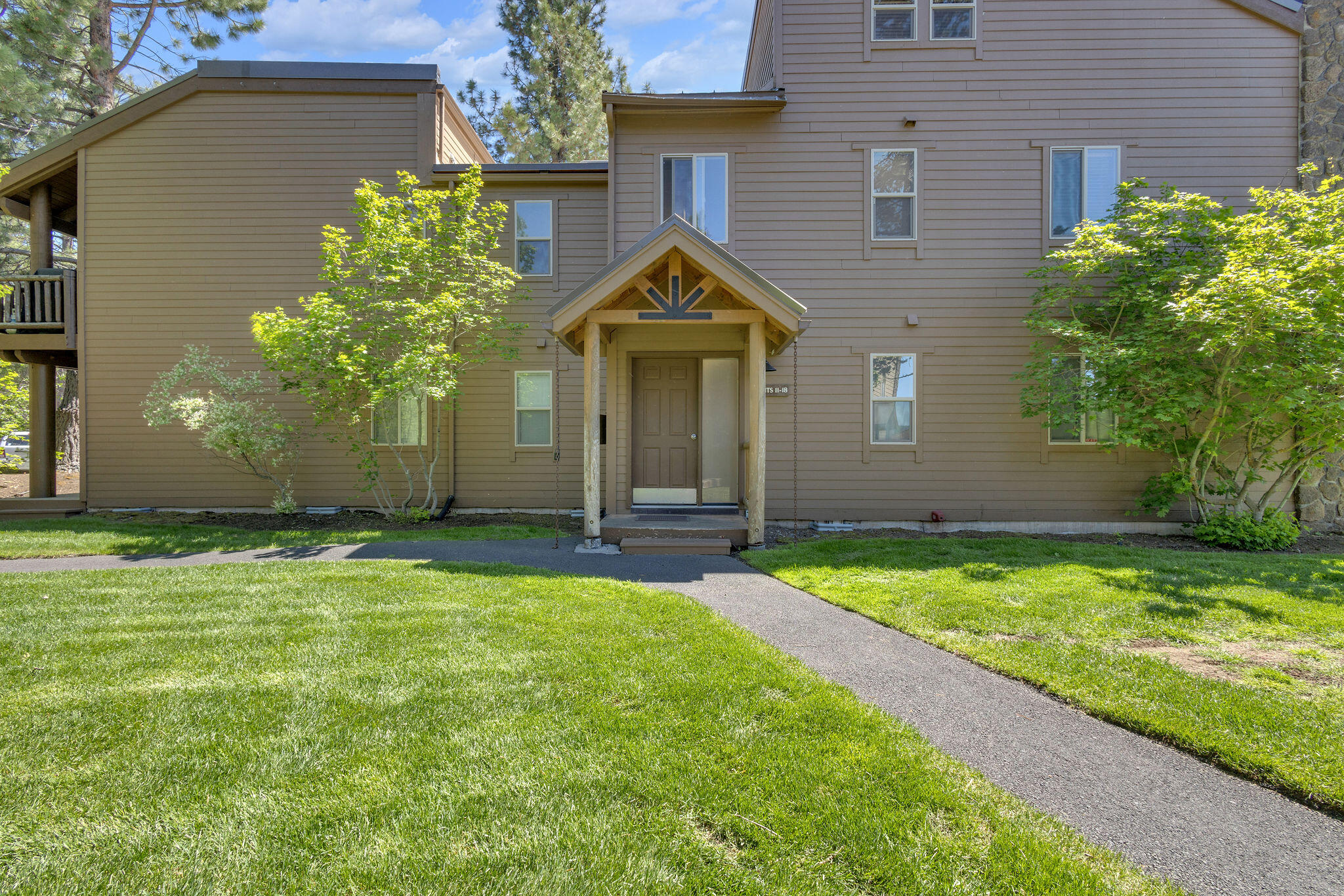 17654 Pinnacle Lane # 18
