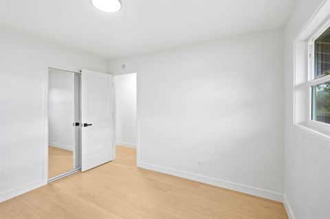 Tiny photo for 872 Morrison Avenue, Medford, OR 97504 (MLS # 220210298)