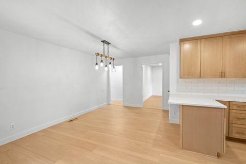 Tiny photo for 872 Morrison Avenue, Medford, OR 97504 (MLS # 220210298)