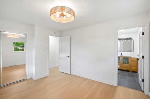 Tiny photo for 872 Morrison Avenue, Medford, OR 97504 (MLS # 220210298)