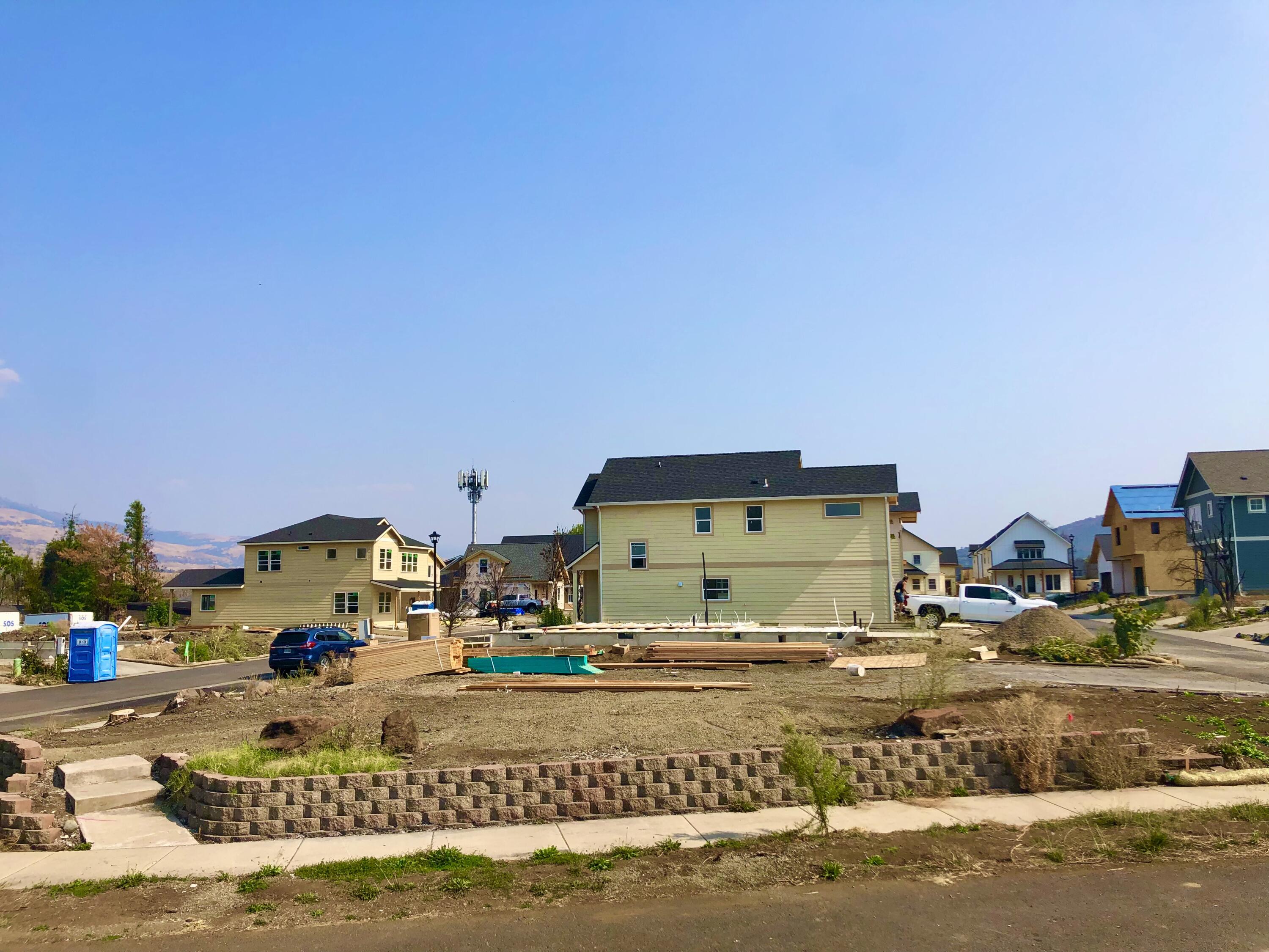 Old Bridge Village - Land