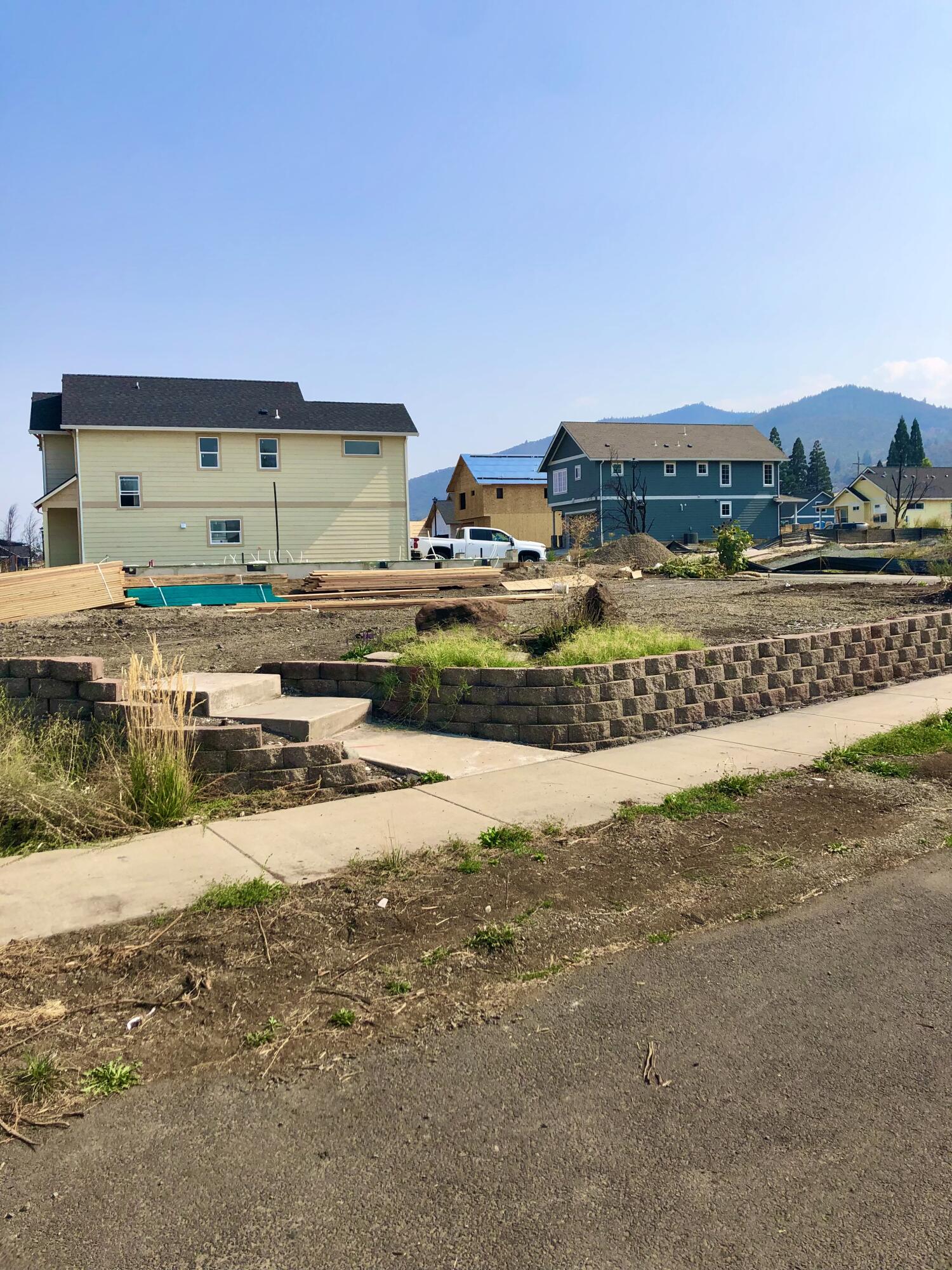 Old Bridge Village - Land