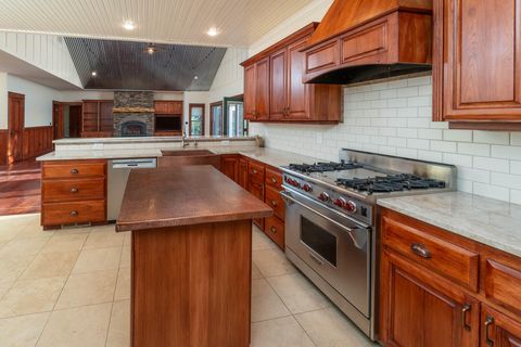 Tiny photo for 2300 S Main Street, Prineville, OR 97754 (MLS # 220219491)