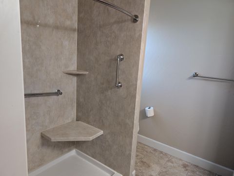 Tiny photo for 606 Blue Moon Drive, Central Point, OR 97502 (MLS # 220213266)