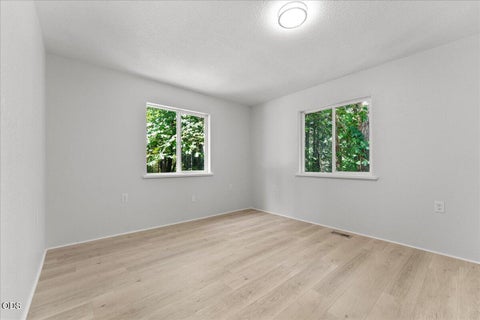 Tiny photo for 1537 Murphy Creek Road, Grants Pass, OR 97527 (MLS # 220222966)