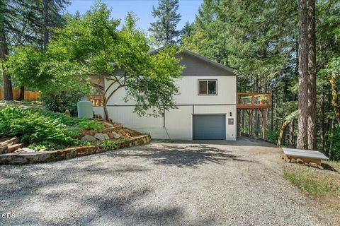 Tiny photo for 1537 Murphy Creek Road, Grants Pass, OR 97527 (MLS # 220222966)