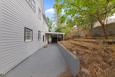 Tiny photo for 540 E California Street, Jacksonville, OR 97530 (MLS # 220227457)