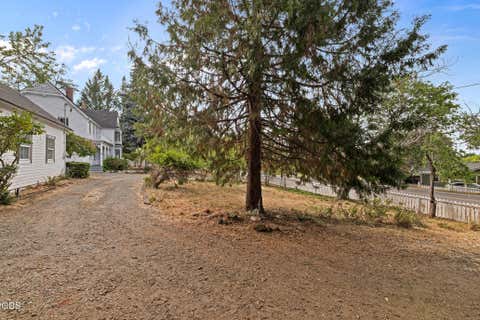 Tiny photo for 540 E California Street, Jacksonville, OR 97530 (MLS # 220227457)