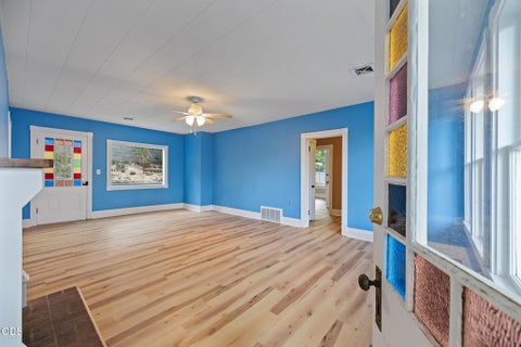 Tiny photo for 540 E California Street, Jacksonville, OR 97530 (MLS # 220227457)