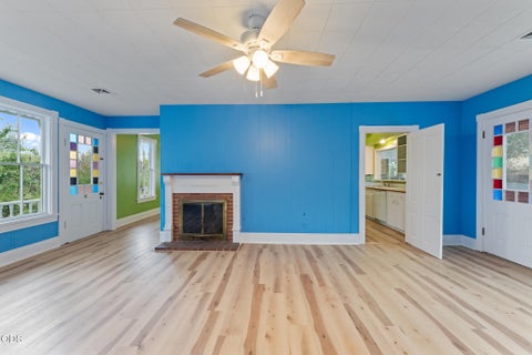 Tiny photo for 540 E California Street, Jacksonville, OR 97530 (MLS # 220227457)