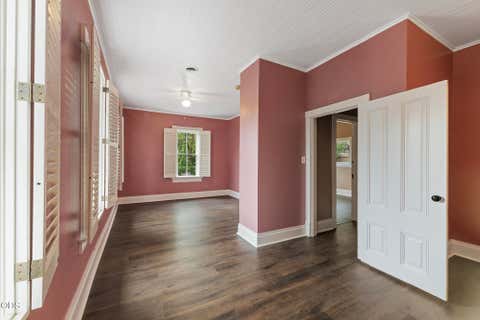 Tiny photo for 540 E California Street, Jacksonville, OR 97530 (MLS # 220227457)