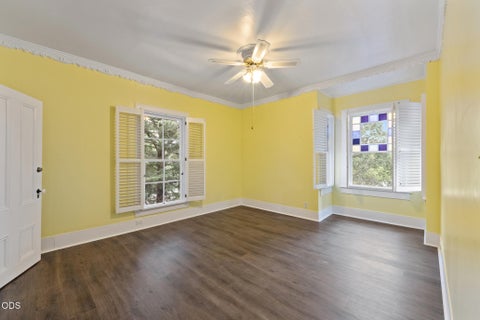 Tiny photo for 540 E California Street, Jacksonville, OR 97530 (MLS # 220227457)