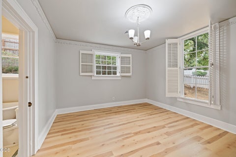 Tiny photo for 540 E California Street, Jacksonville, OR 97530 (MLS # 220227457)