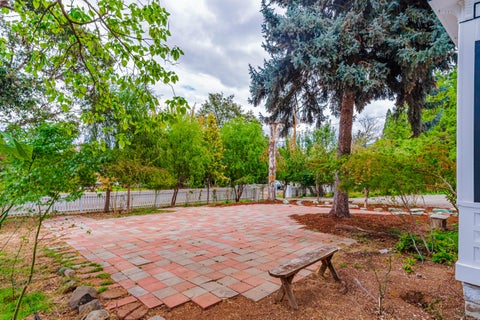 Tiny photo for 540 E California Street, Jacksonville, OR 97530 (MLS # 220227457)