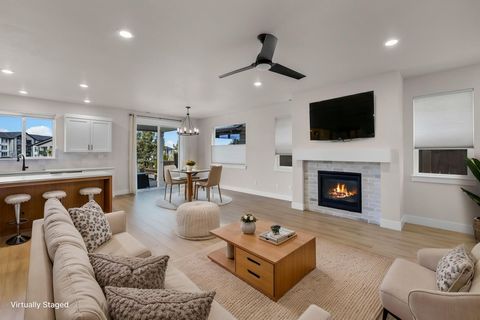 Tiny photo for 3831 NE Tellus Drive, Bend, OR 97701 (MLS # 220217369)