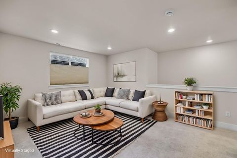 Tiny photo for 3831 NE Tellus Drive, Bend, OR 97701 (MLS # 220217369)