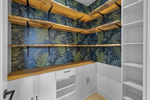 Tiny photo for 3831 NE Tellus Drive, Bend, OR 97701 (MLS # 220217369)