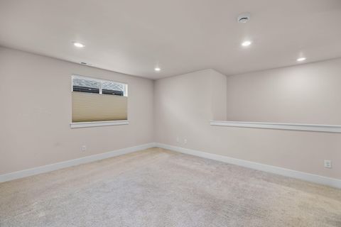 Tiny photo for 3831 NE Tellus Drive, Bend, OR 97701 (MLS # 220217369)