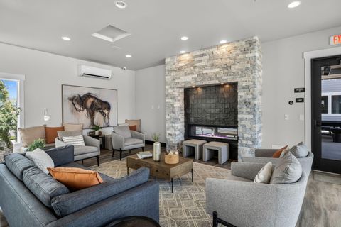 Tiny photo for 3831 NE Tellus Drive, Bend, OR 97701 (MLS # 220217369)