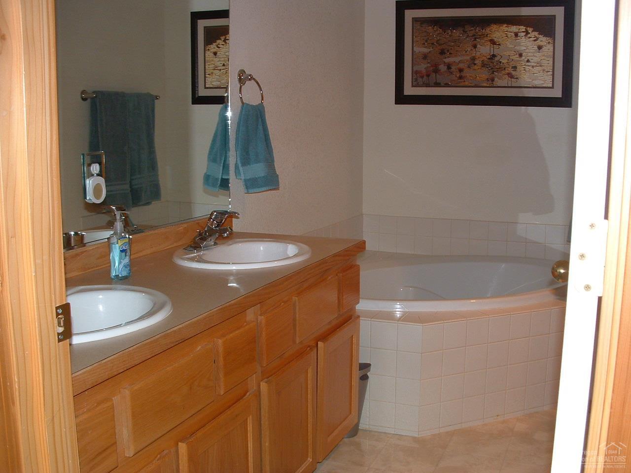 Eagle Crest - Residential
