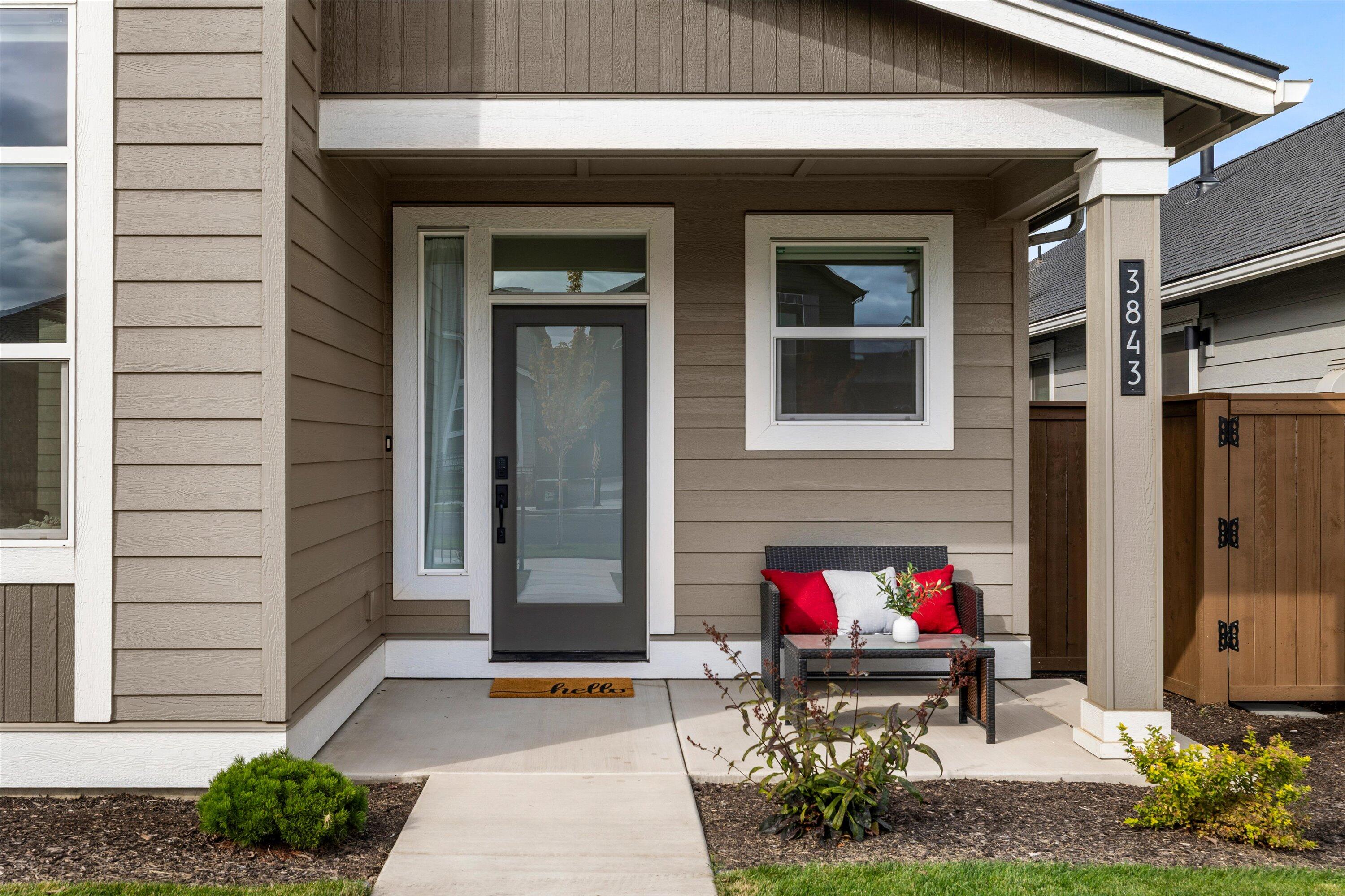 3843 NE Petrosa Avenue