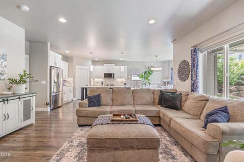 Tiny photo for 63315 Wrangler Place, Bend, OR 97703 (MLS # 220224142)