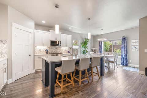 Tiny photo for 63315 Wrangler Place, Bend, OR 97703 (MLS # 220224142)